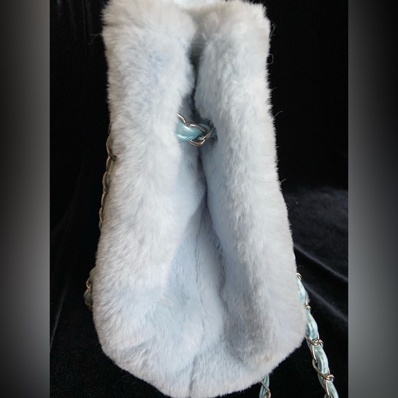 Geir-Ness Norsk Sno Purse Handbag Lt Blue Chain SOFT Faux Fur - REVERSIBLE, New - Picture 8 of 12
